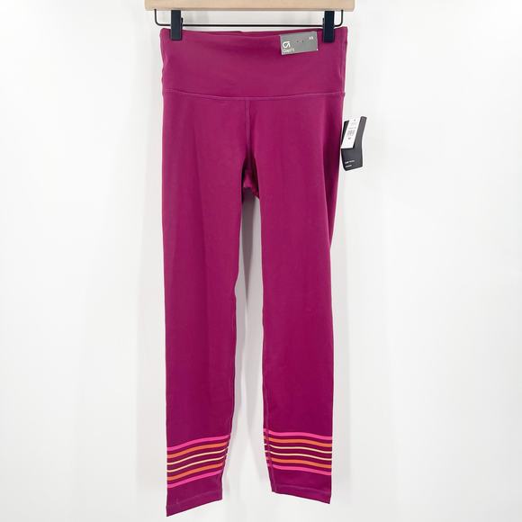 GAP FIT Leggings Size Extra Small NWT Dry Wicking Breathable Capri Cropped - Picture 1 of 12
